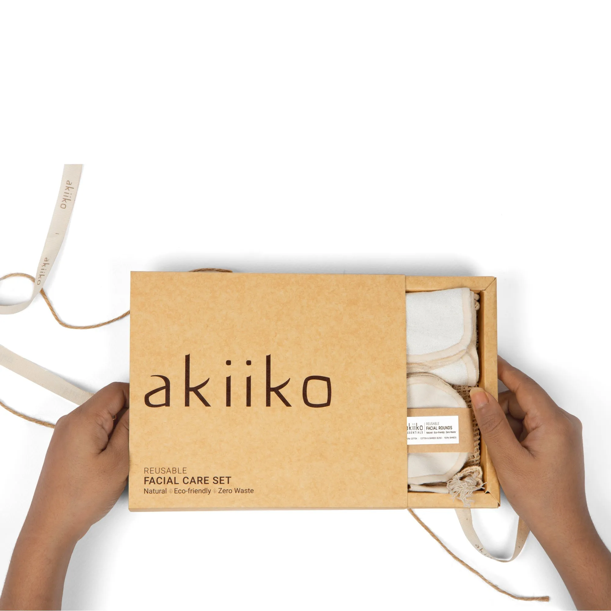 Akiiko Facial care set