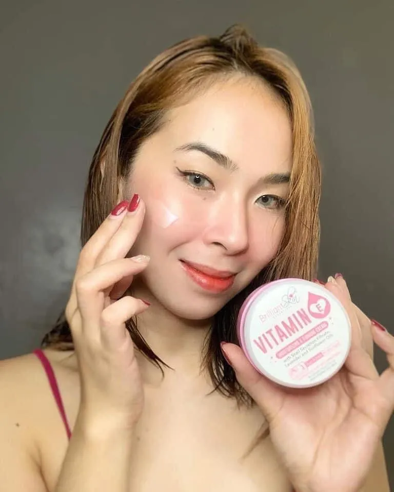 Brilliant Skin Essentials Vitamin E Moisturizing and Firming Cream 100g