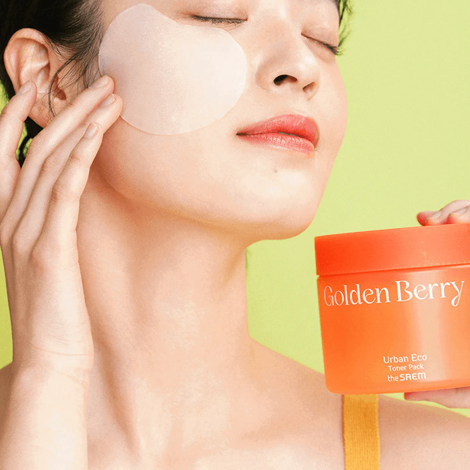 the SAEM Urban Eco Golden Berry C Toner Pack 230ml 50EA